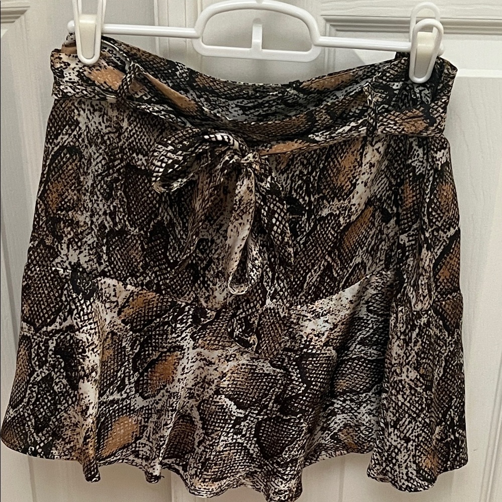 NEW Zara Snakeskin Skort